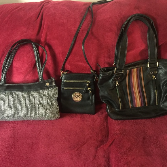various purses - Picture 5 of 6